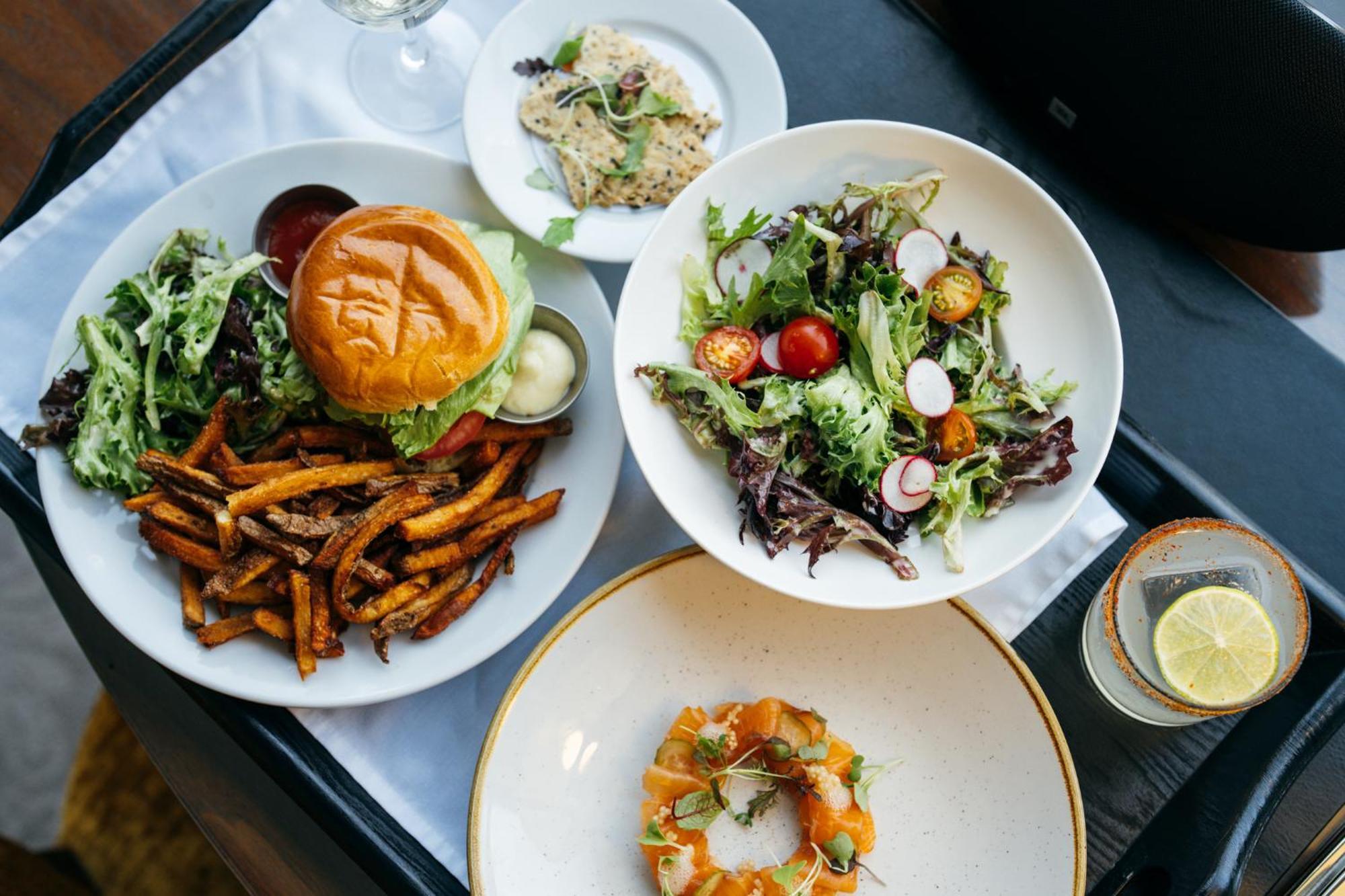 Hotel Birks Montreal Bagian luar foto A selection of dishes at the restaurant