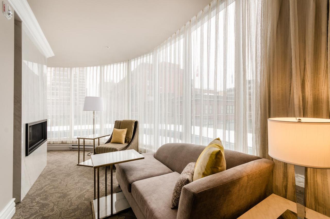 Hotel Birks Montreal Bagian luar foto A living room at The Park