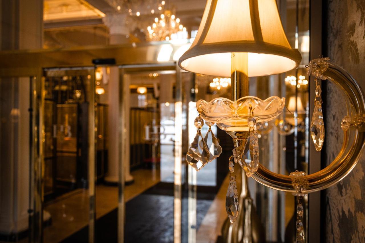 Hotel Birks Montreal Bagian luar foto The interior of the hotel