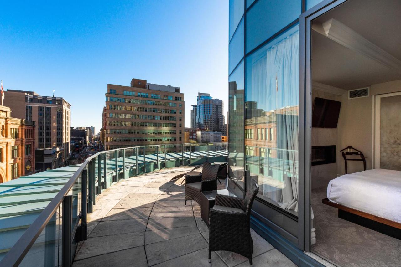 Hotel Birks Montreal Bagian luar foto A view from a guest room at the Hotel Commonwealth